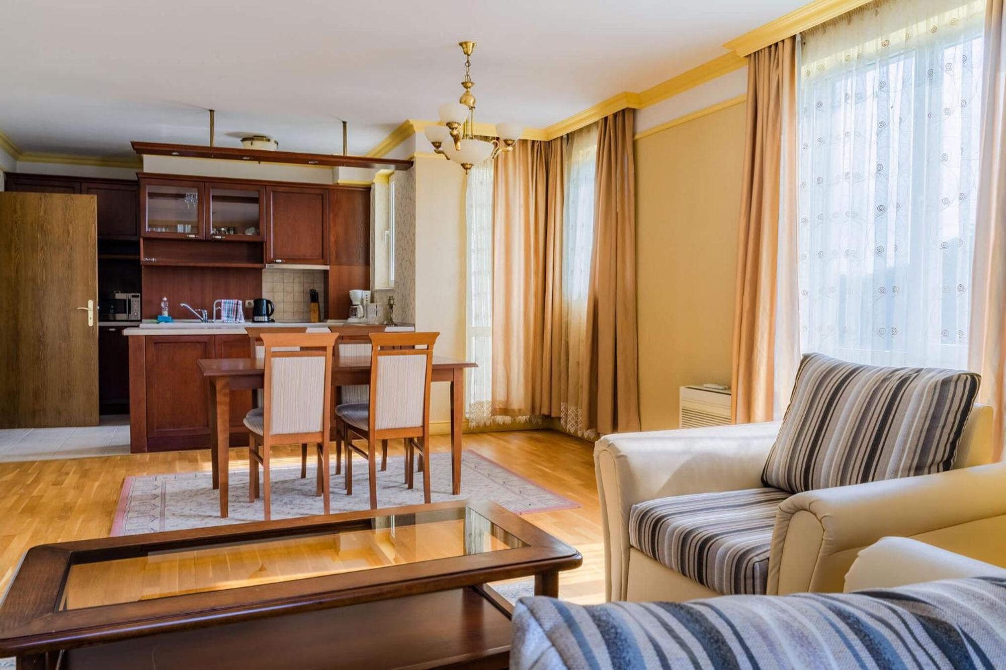 Romance Hotel And Family Suites 산콘스탄틴앤헬레나 외부 사진